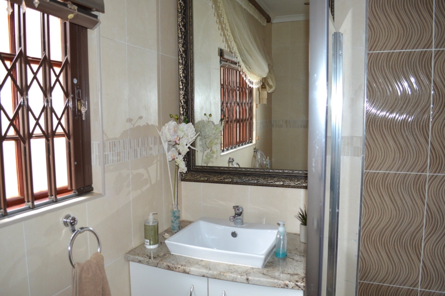 4 Bedroom Property for Sale in Flamwood North West